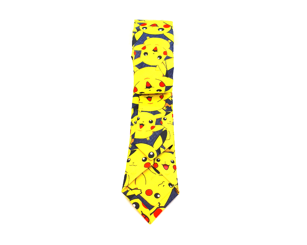 Corbata Pikachu fondo gris