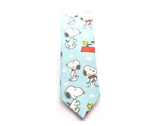 Corbata Snoopy fondo azul claro