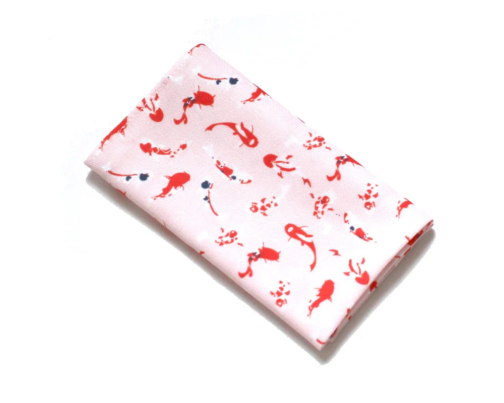Pañuelo rosa con estampado de peces koi rojos, accesorio original y hecho a mano