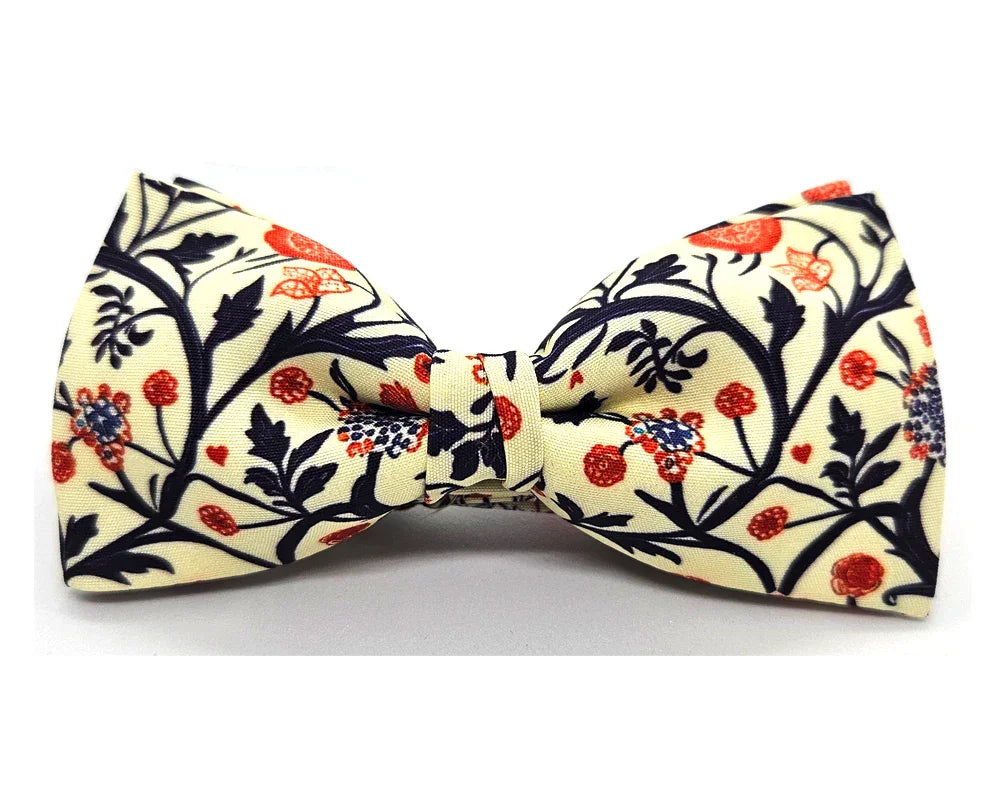 Pajarita Fondo Crema y Flores Rojas 🆕