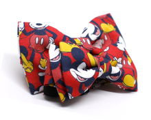 Cargar imagen en el visor de la galería, Pajarita Roja Mickey
